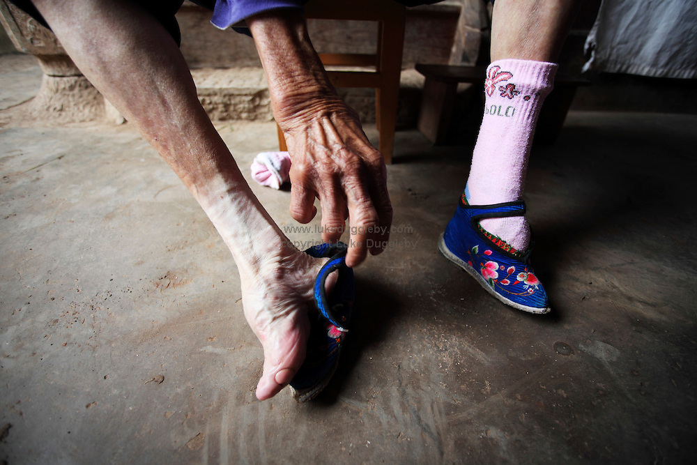 China s bound feet women luke duggleby picture archive