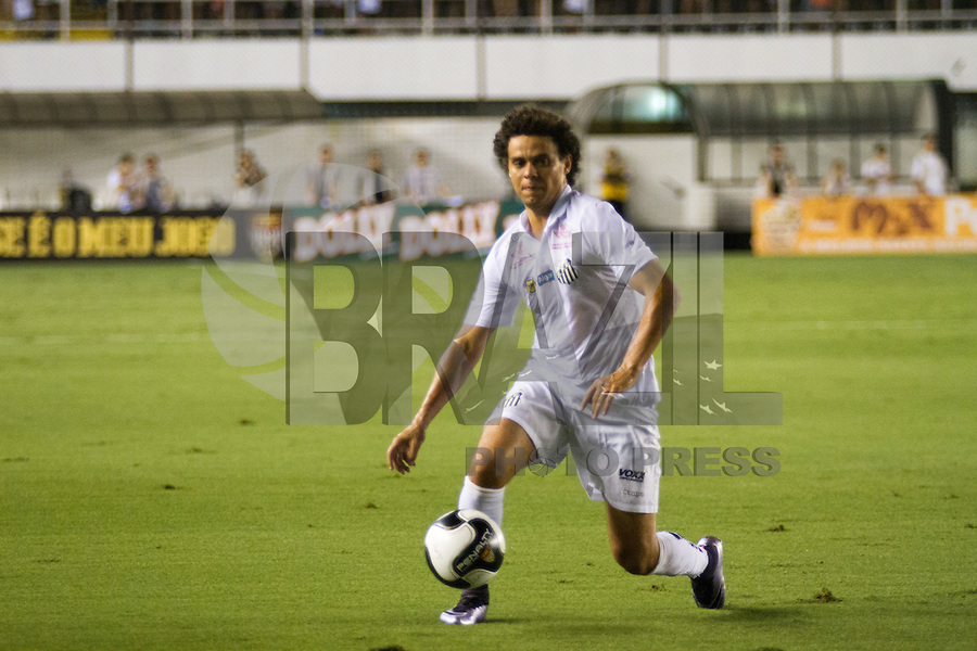 SANTOS,SP, 27.03.2016 - SANTOS-SÃO PAULO - Victor Ferraz do Santos durante partida contra o São Paulo em confronto válido pela 12ª rodada do Campeonato Paulista de 2016 no Estádio Urbano Caldeira (Vila Belmiro), em Santos/SP, neste domingo, 27. (Foto: Flavio Hopp / Brazil Photo Press)