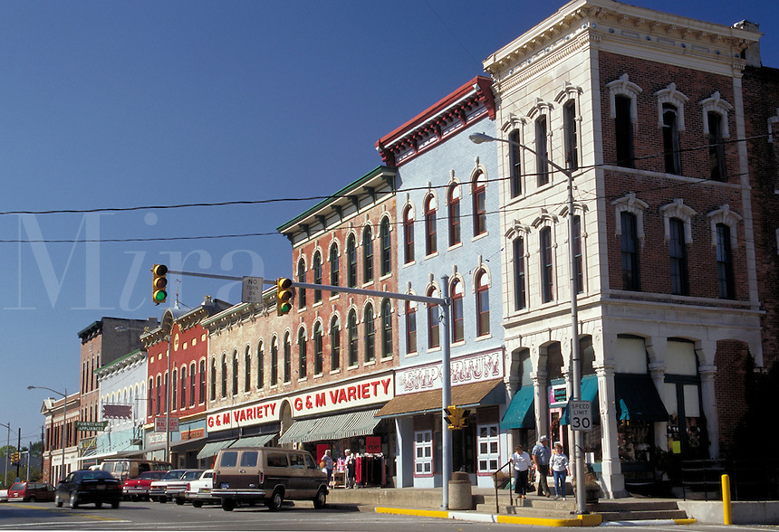 Street scene with buildings from the 1800s on Ohio St. (US-36) in downtown of Rockville, Indiana. Rockville Indiana, Parke County.