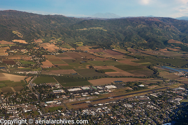 aerial photograph of Ukiah, Mendocino County, California, Ukiah Municipal Airport (UKI) in the foreground