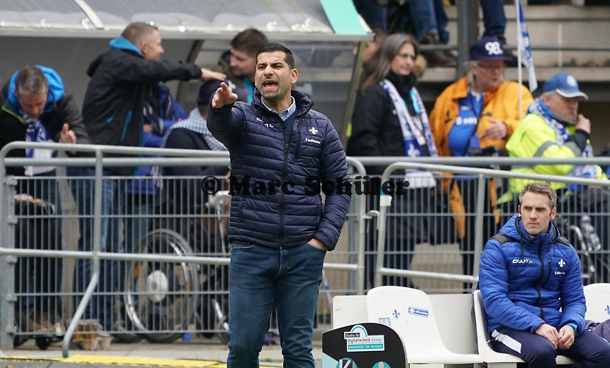 Trainer Dimitrios Grammozis (SV Darmstadt 98) - 29.02.2020: SV Darmstadt 98 vs. 1. FC Heidenheim, Stadion am Boellenfalltor, 24. Spieltag 2. Bundesliga<br />
<br />
DISCLAIMER: <br />
DFL regulations prohibit any use of photographs as image sequences and/or quasi-video.
