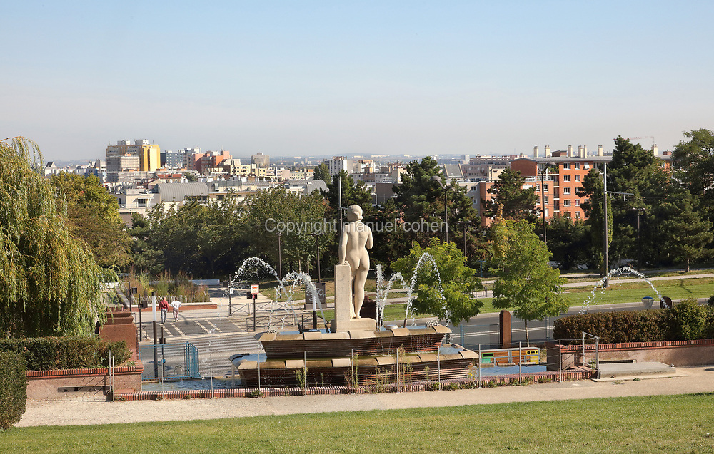 Parc De La Butte Du Chapeau Rouge Paris Parc de la Butte-du-Chapeau-Rouge, Paris, France | Manuel Cohen