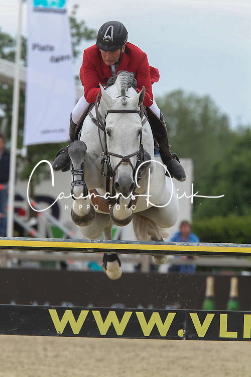 Demeersman Dirk (BEL) - Cicero Z Van Paemel<br />
BMW Grand Prix - CSI 3* Aalst 2012<br />
© Hippo Foto - Counet Julien