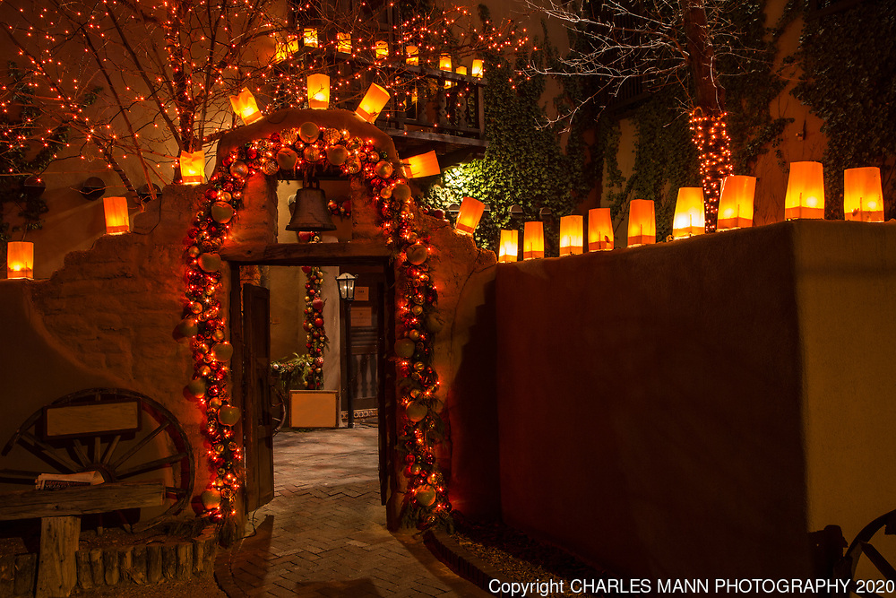 Christmas Lights_Canyon Road_Santa Fe, NM_Dec 2017_Mann _98A1589.tif