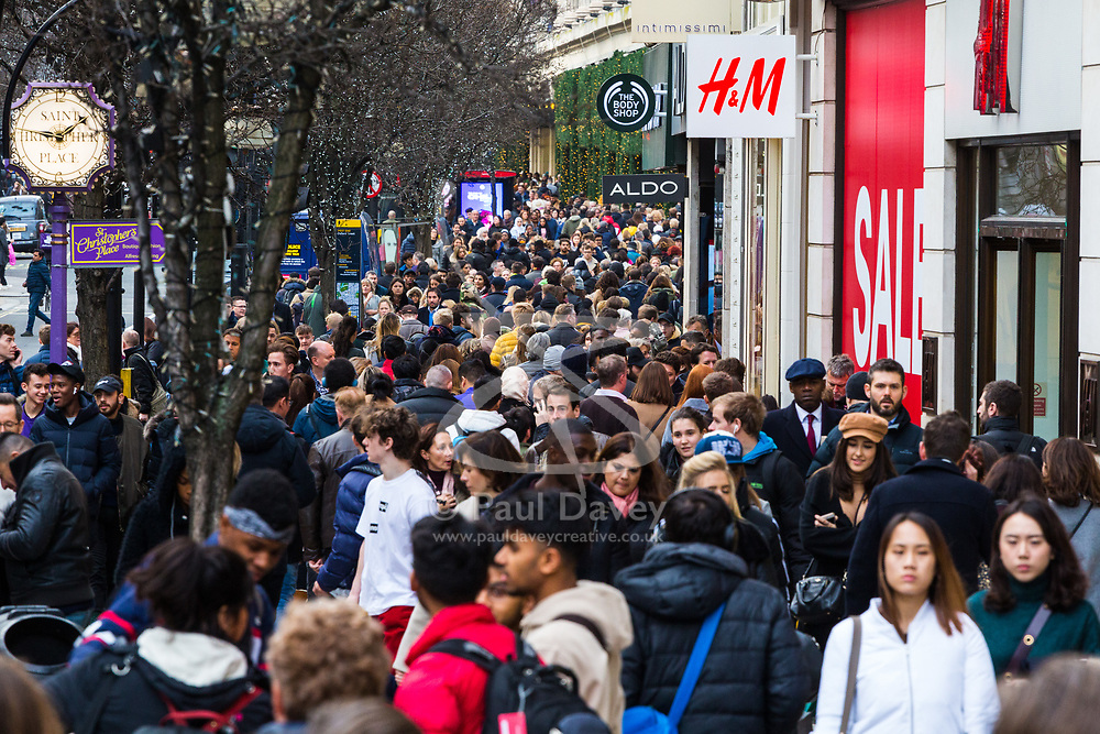 As the last few days count down to Christmas Oxford Street in London is packed with shoppers. London, December 21 2018.