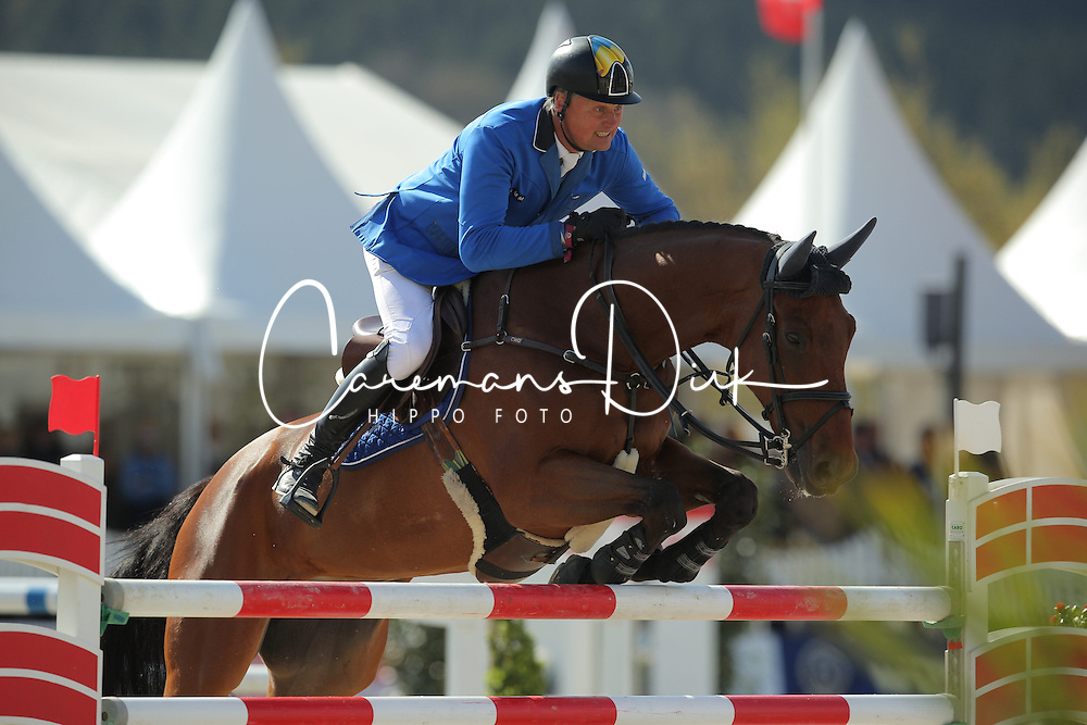Kirchhoff Ulrich, (UKR), Prince de la Mare<br />
CSI4* Qualifikation DKB-Riders<br />
Horses & Dreams meets Denmark - Hagen 2016<br />
© Hippo Foto - Stefan Lafrentz
