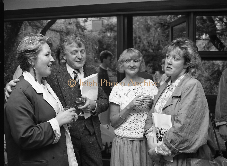 Murphy's Cork Folk Festival..1986..19.08.1986..08.19.1986..19th August 1986..A veritable five day feast of folk music will take place in Cork from Sept.,11th to 15th,when lindisfarne, Fairport Convention and Billy bragg head the bill in the Murphy sponsored Cork Folk Festival..In all there will be 77 acts taking part, these include Mary Black,Declan Sinnott,Andy Irvine,Paddy Keenan,Muzsikas (a Hungarian Folk group), The Stargazers,Hotfoot and the Tulla Ceili Band...Unfortunatly we do not have the caption sheet outlining the names of the people pictured here, If you know who they are why not contact us at www.irishphotoarchive.ie or E-mail us at irishphotoarchive@gmail.com .