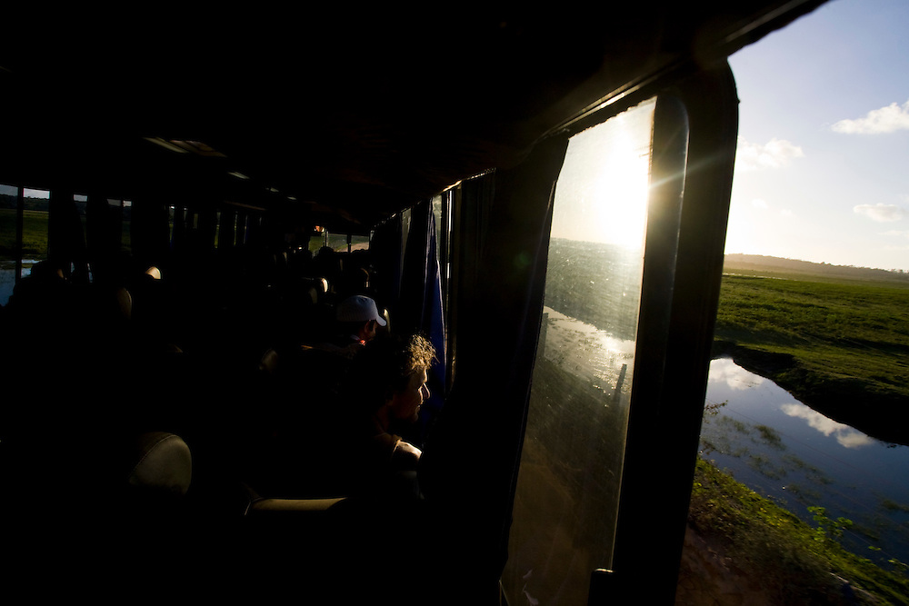 Porto Seguro_BA, Brasil...Estrada de acesso a Caraiva...The road for access to Caraiva...Foto: LEO DRUMOND / NITRO